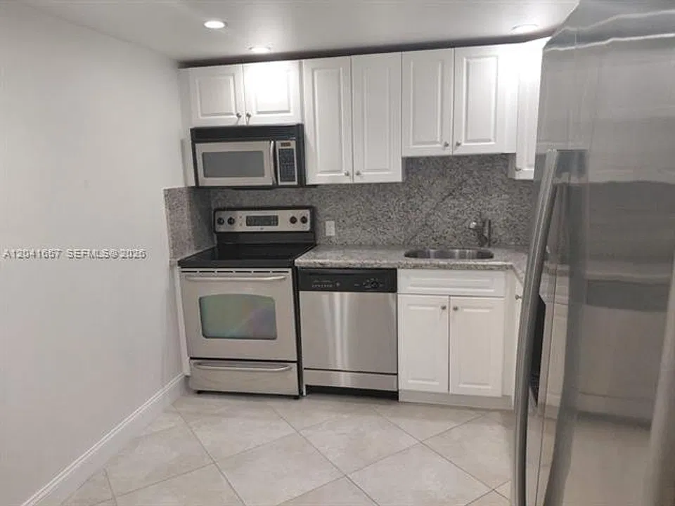 5701 Collins Avenue Cu #619