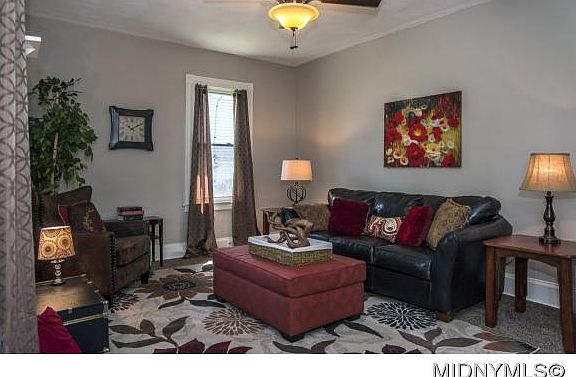 4th image of 22 Andrews Ave