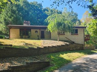 6728 Wolf Run Rd SE, Dennison, OH 44621