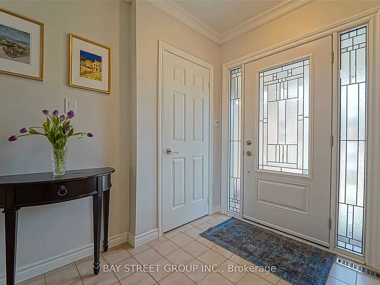 1480 Princeton Cres — Photo 15