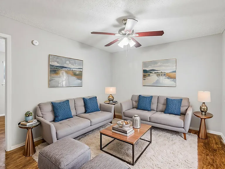 Lamar Place Apartments — Photo 76