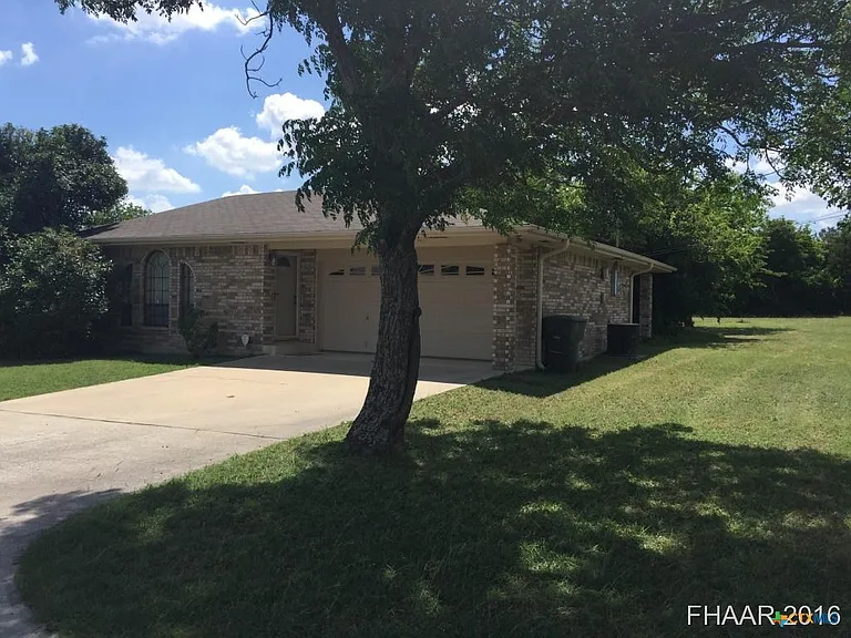 2311 Old FM 440 Rd — Photo 8
