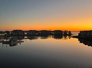 7701 Yacht Club Dr #311, Berlin, MD