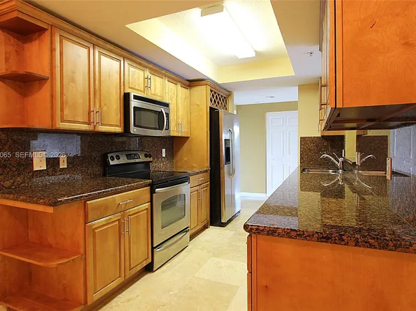 3530 SW 22nd St APT 505, Miami, FL 33145