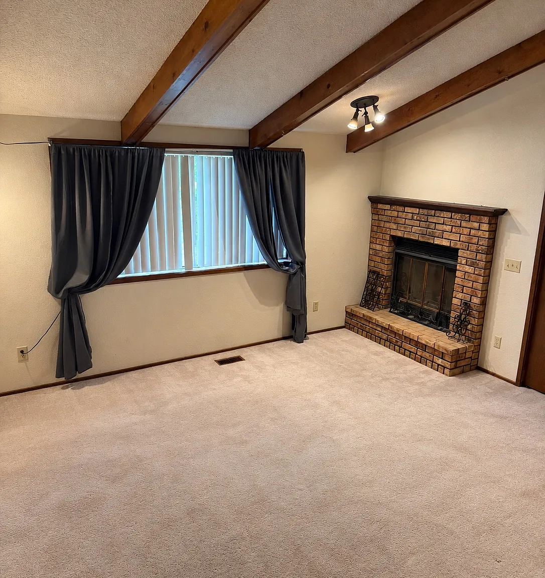 3295 Granger Ave E — Photo 1