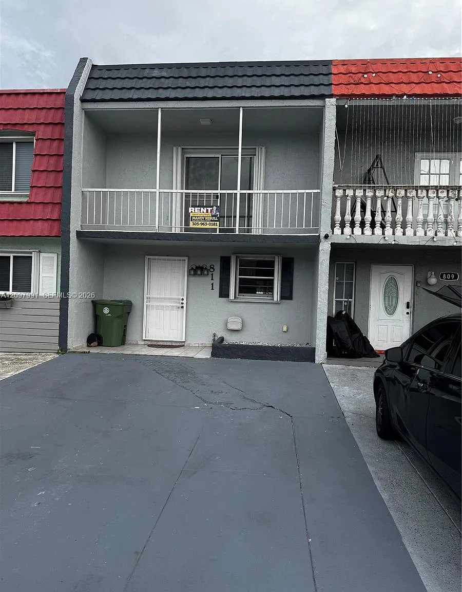 Bradley Estates — Photo 2