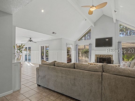 5th image of 2 Brown Thrasher Rd