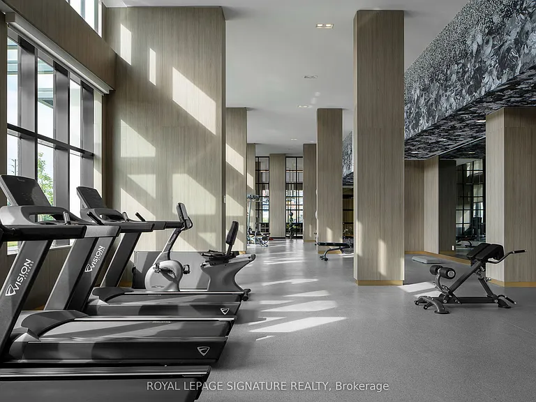 395 Dundas St W #222 — Photo 22