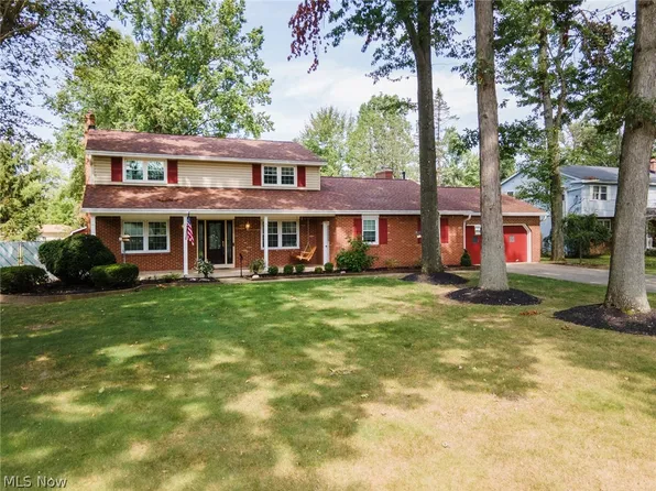 4438 Williamsburg Dr, Canfield, OH 44406
