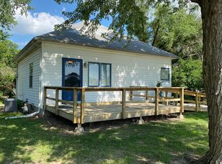 1906 SW Fairlawn Rd, Topeka, KS 66604