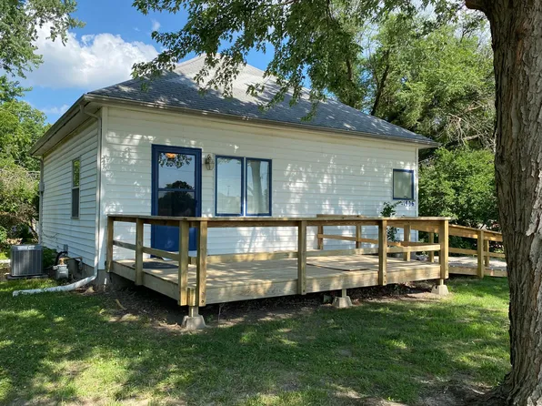 1906 SW Fairlawn Rd, Topeka, KS 66604