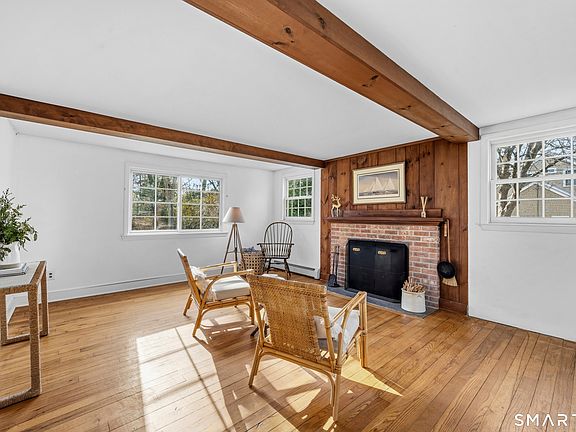 4th image of 105 Old North Road