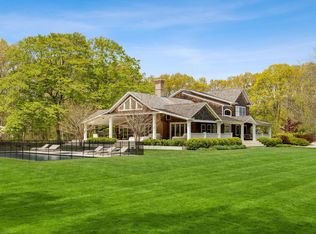 138 Narrow Ln, Water Mill, NY 11976