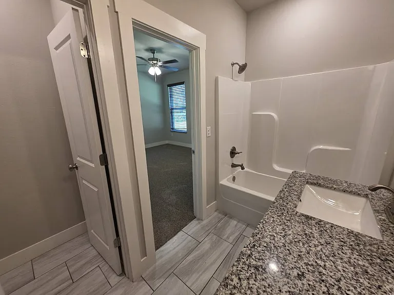 13 Lockhart Ln — Photo 9