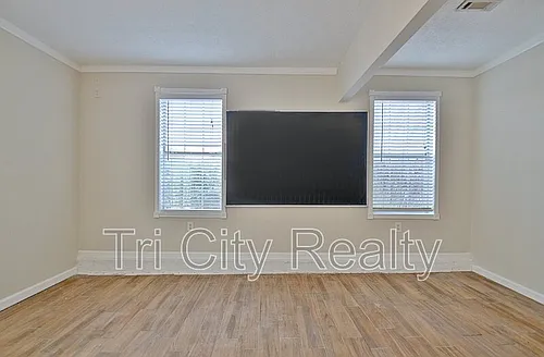 350 Cobbler Dr Photo 1