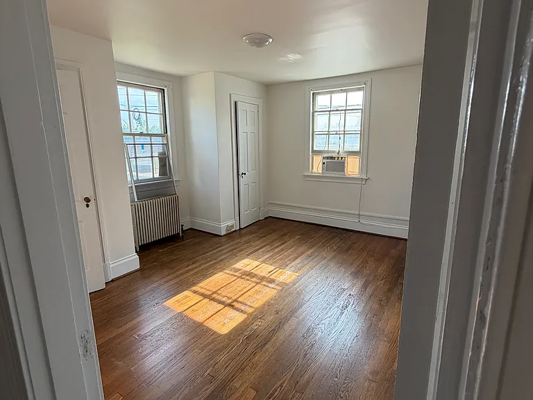 2303 Fontaine Ave #4 — Photo 3