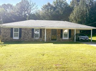 1072 Georgetown Cir, Terry, MS 39170