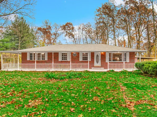 2571 Pryor Rd, Portage, IN 46368