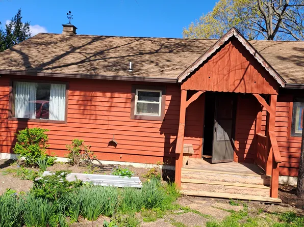 218 Crestview Dr, Harpers Ferry, WV 25425