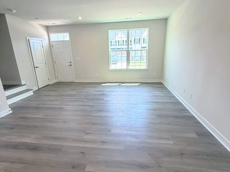 7318 Childress Dr SW — Photo 2