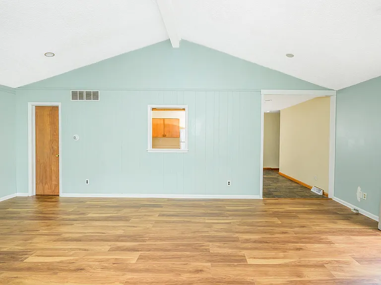 117 N Hillsdale Dr — Photo 16