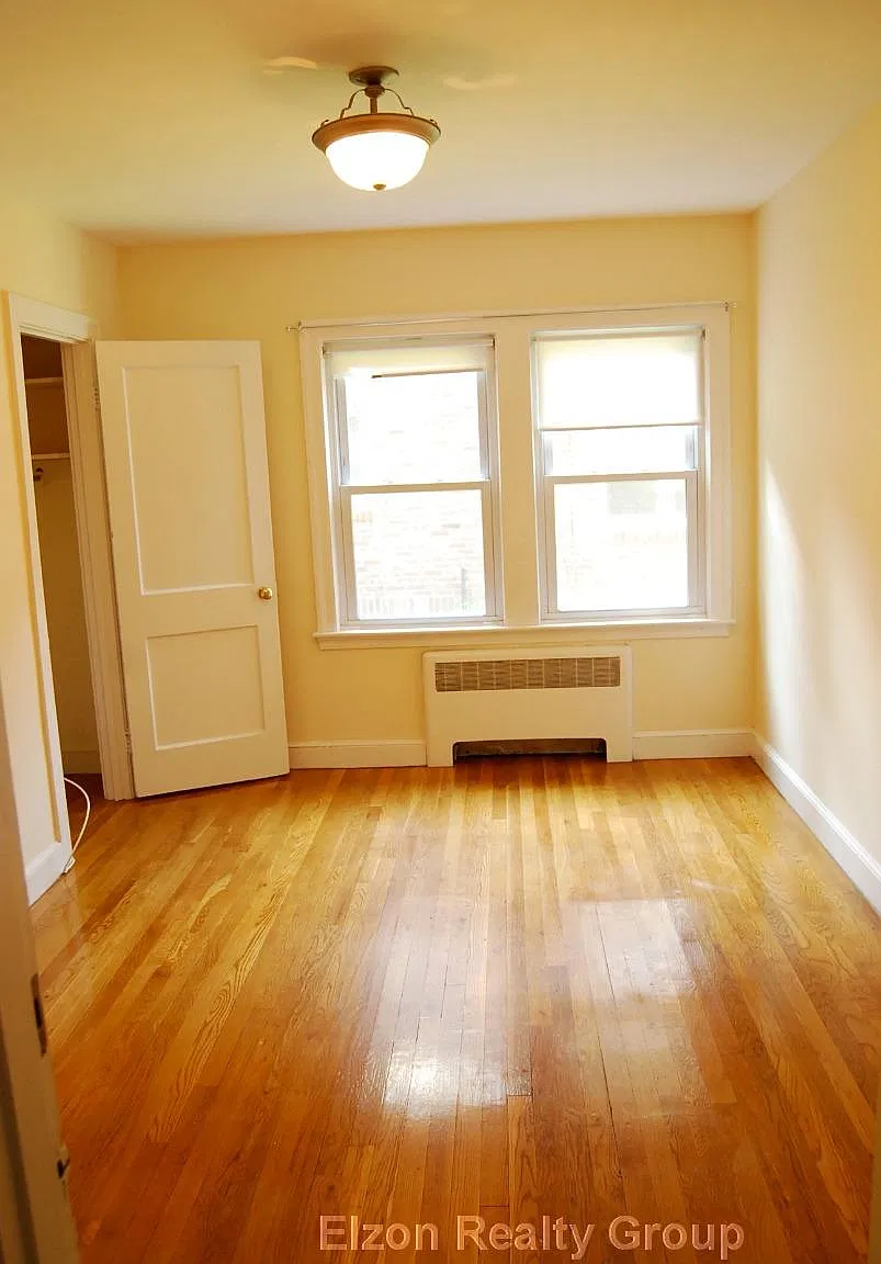 4 bed, 9999 sqft, $6,400 — Photo 4