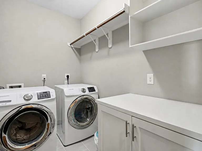 2604 Bevis St #D — Photo 32