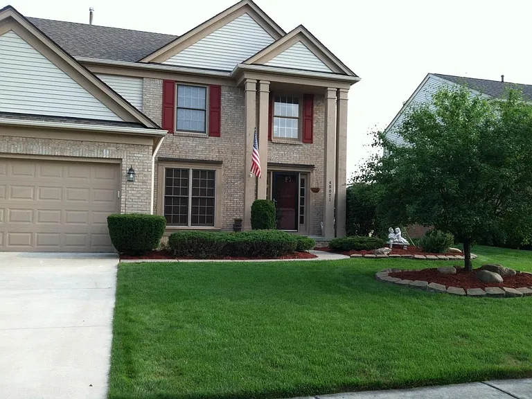 45071 Lothrop Ct — Photo 1