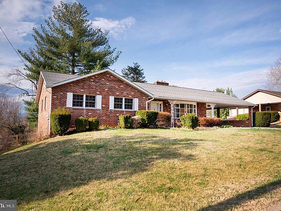 2nd image of 16 Gloucester Rd