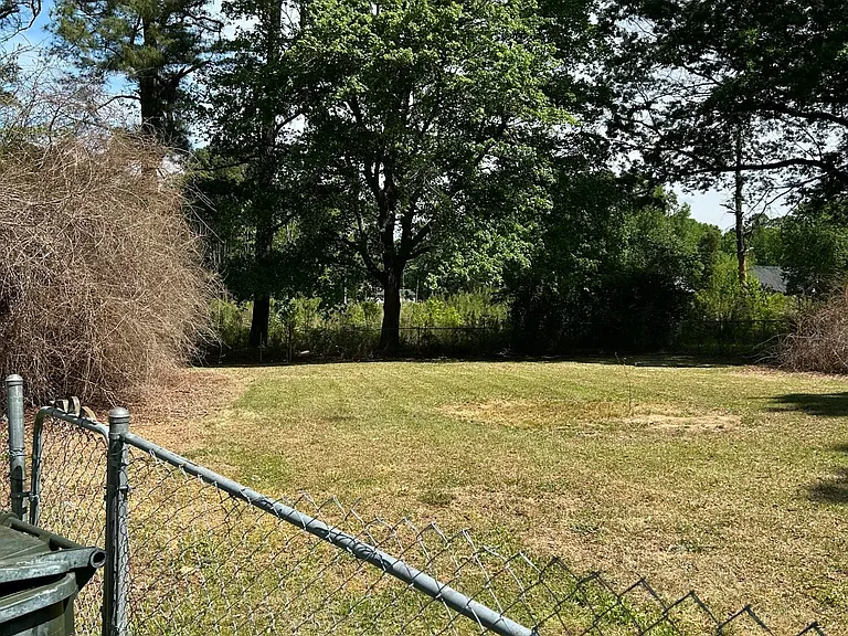 1108 Horton Rd — Photo 7
