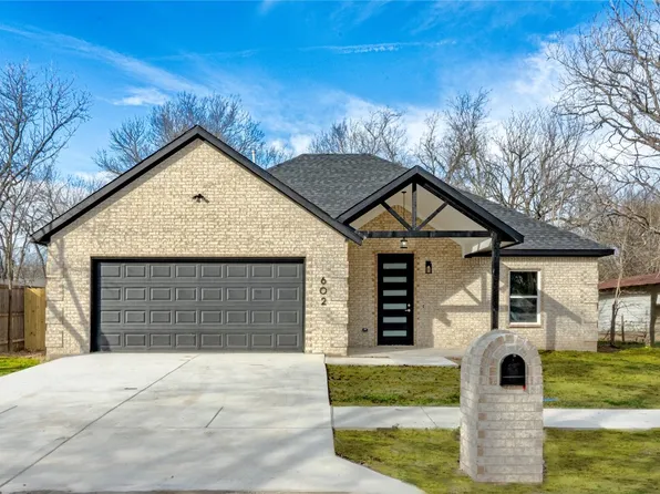 602 Saint James St, Terrell, TX 75160