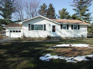 24 Chautauqua Dr, Rochester, NY 14623