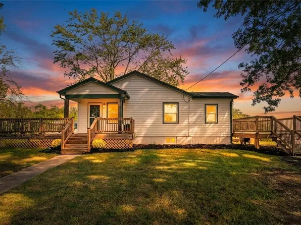 11713 Hills Ln, Kearney, MO 64060