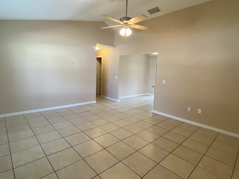917 Sunshine Way SW — Photo 32