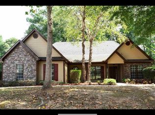 175 Pecan Ridge Dr, Fayetteville, GA 30215