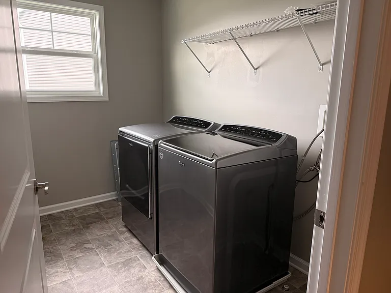 270 Mabdarin Dr — Photo 30