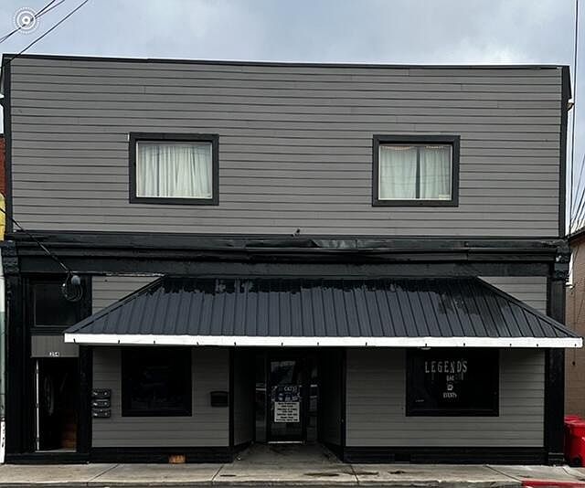 1st image of 214 & 216 N Walnut St