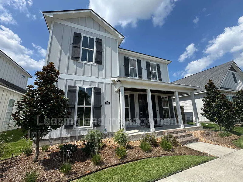 113 Oak Village Dr