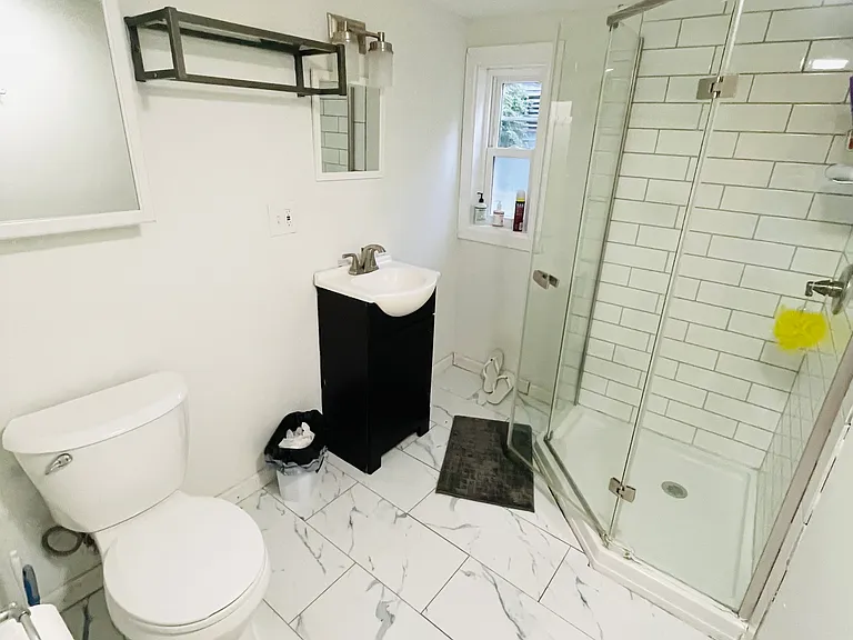 125 Oak St #A — Photo 8