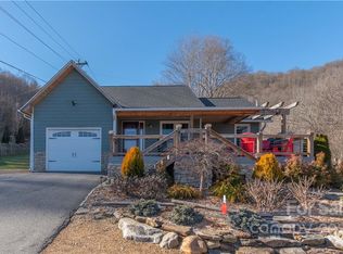 28 Hound Rdg, Waynesville, NC 28785