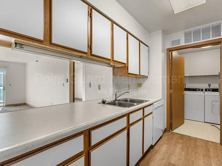 Maple Park Apartments — Photo 15
