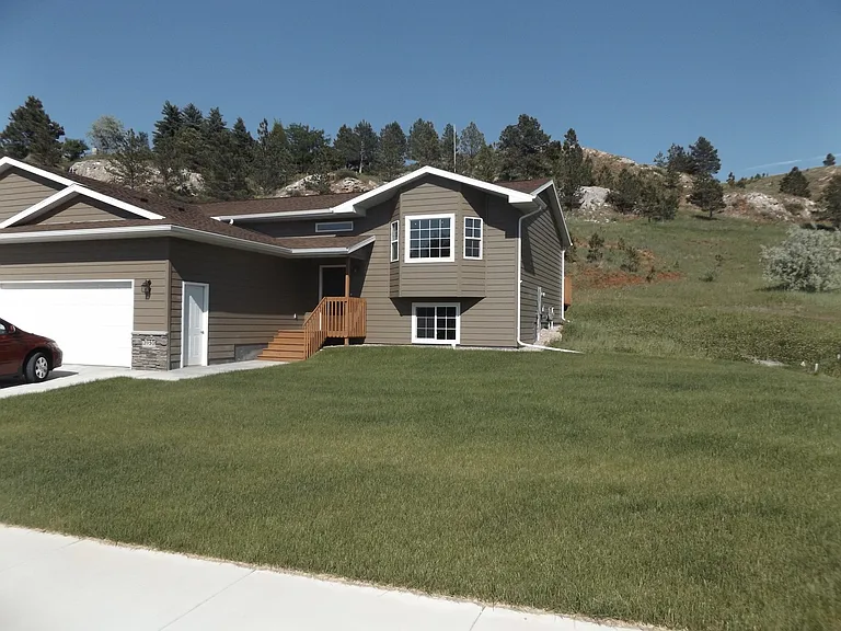 3950 Park Dr — Photo 1