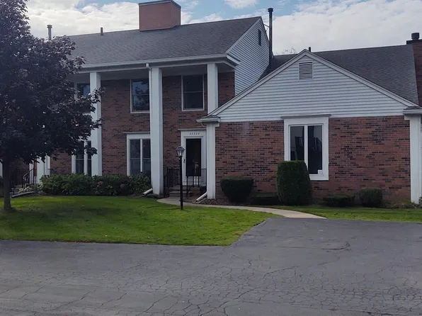 33334 Jefferson Ave, Saint Clair Shores, MI 48082