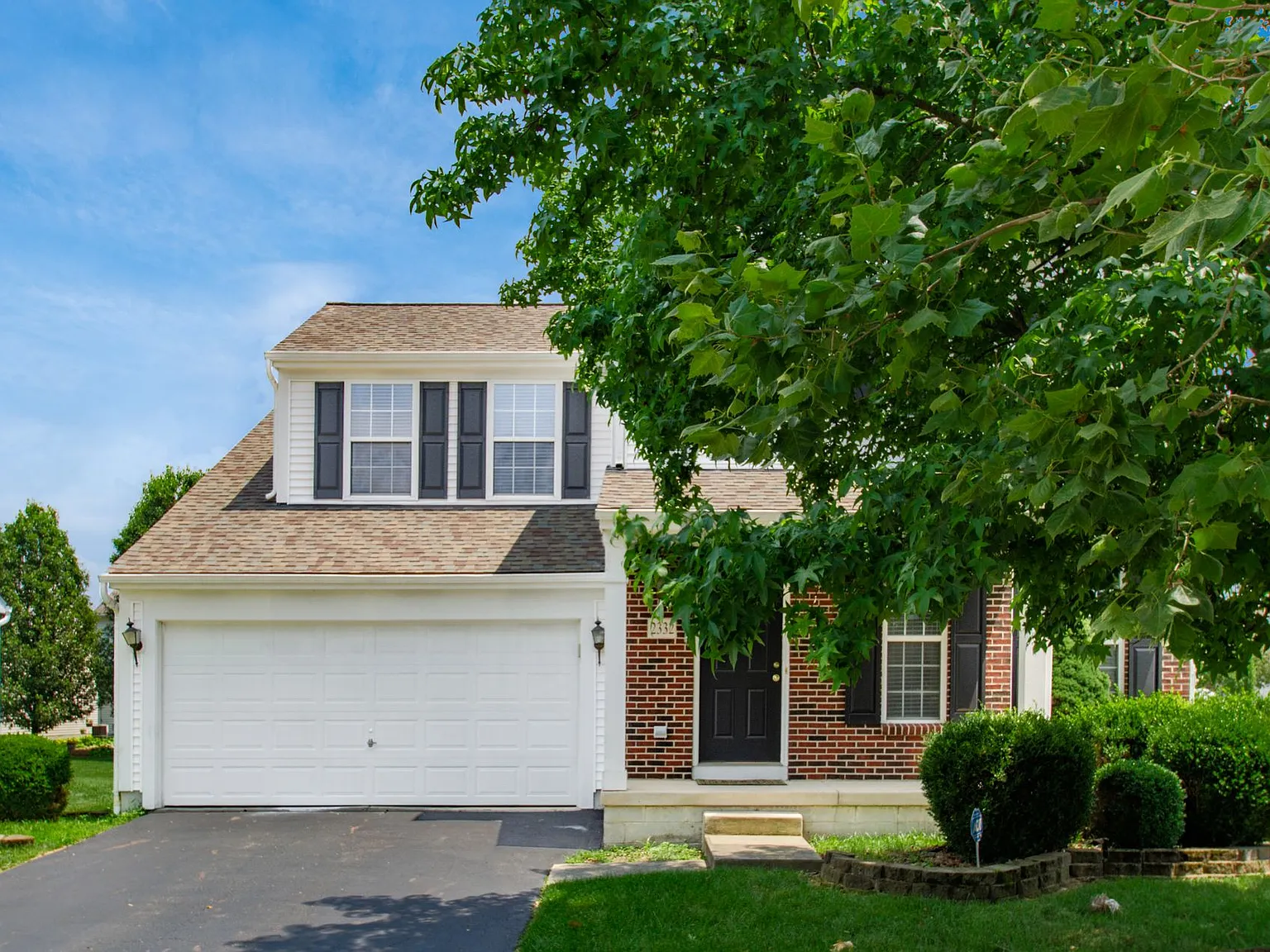 3 bed, 2.5 bath, 3100 sqft, $2,999 — Photo 3