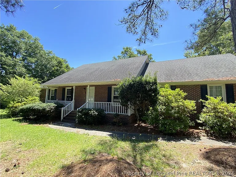 21 Pineridge Dr — Photo 1