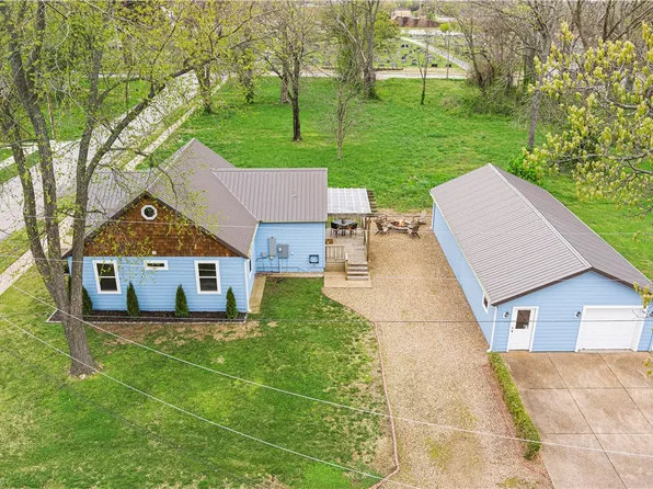 606 SW 4th St, Bentonville, AR 72712