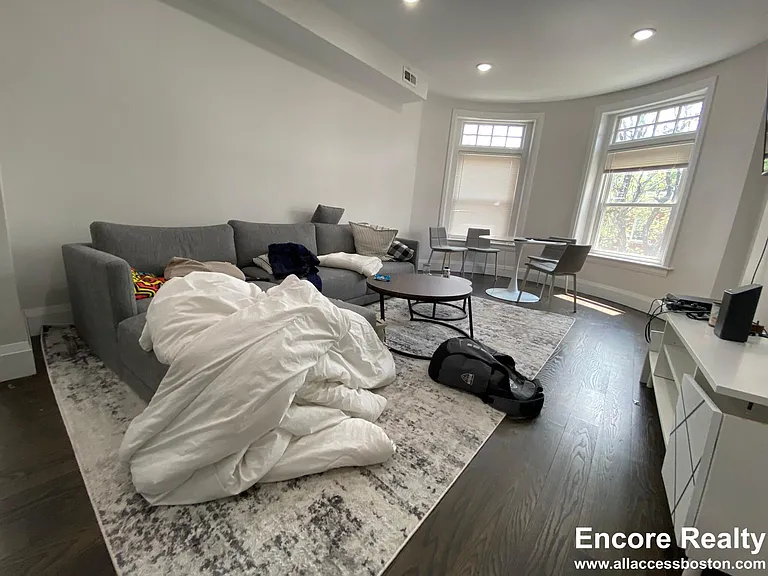 7-9 Strathmore Rd #3 — Photo 14