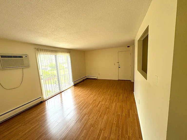 50L English Village Rd #201 — Photo 19