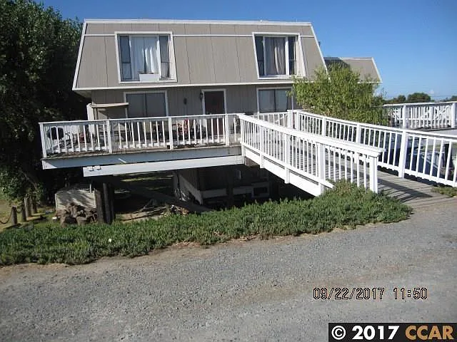 3877 Willow Rd photo 1