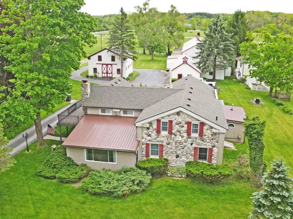 775 Sexton Rd, Howell, MI 48843